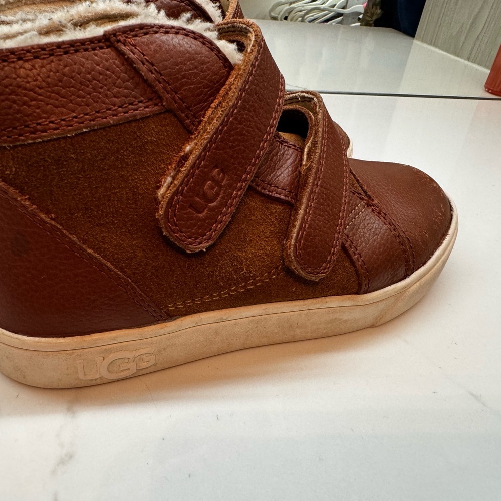 UGG boys or girls Brown High-Top Sneakers / boots size 13 - Picture 6 of 8